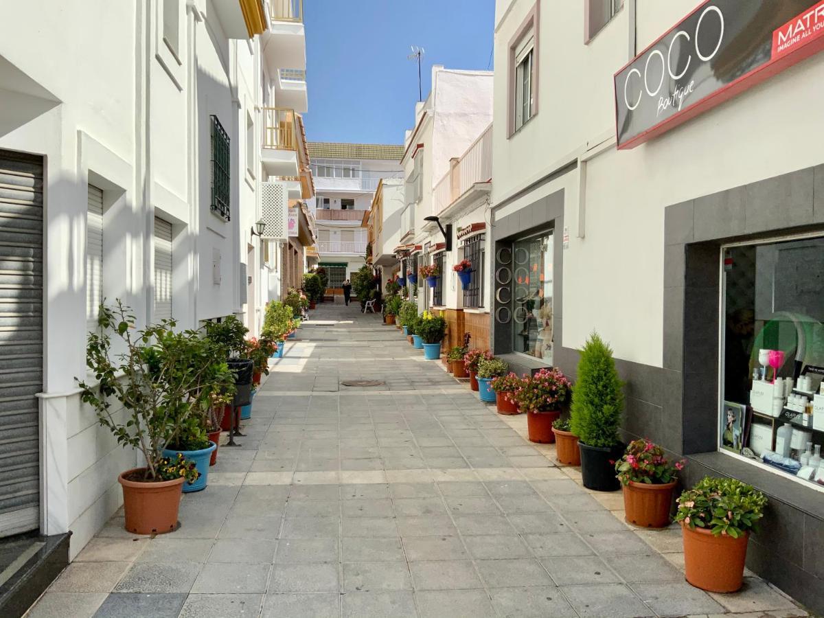 Family With Pool, Walk To Beach, Restaurants And Shopping *