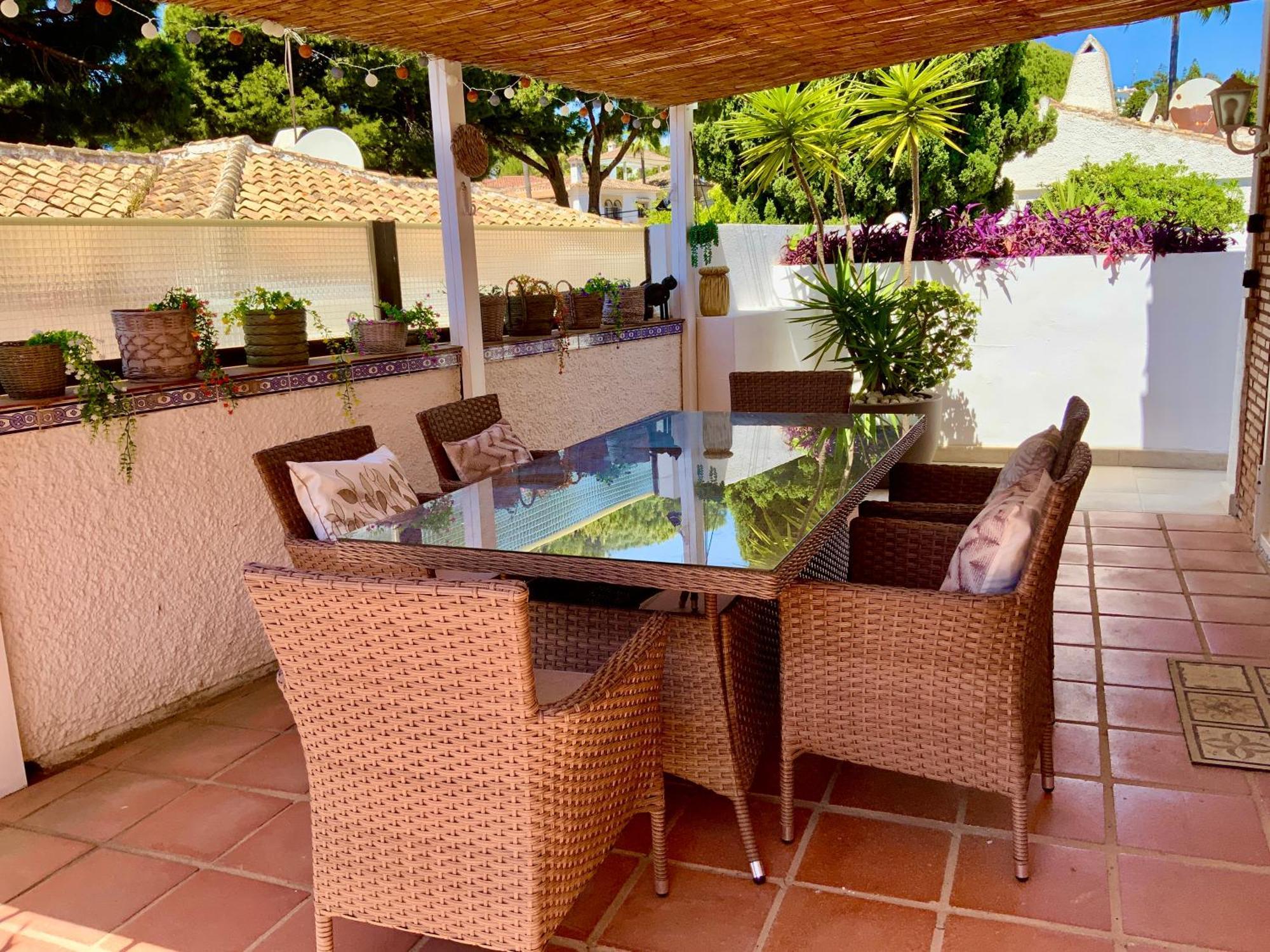 Family With Pool, Walk To Beach, Restaurants And Shopping Villa
